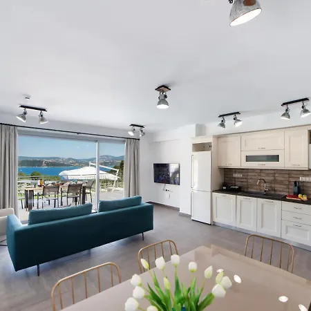 Aspasia's Mansion فيلة ليغيا