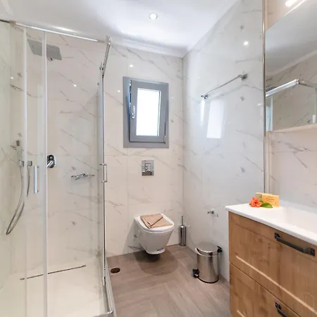 Aspasia's Mansion ليغيا