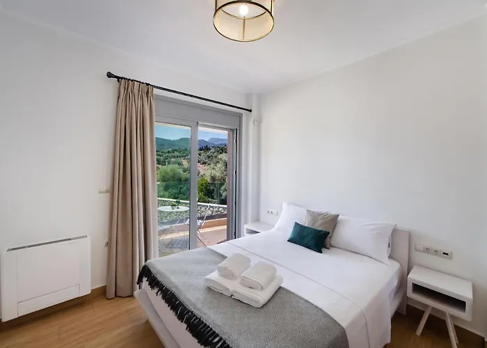 Aspasia's Mansion Villa *