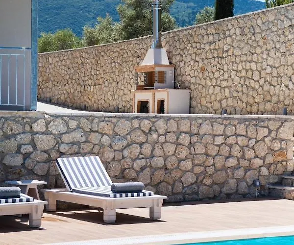 Villa Aspasia's Mansion *